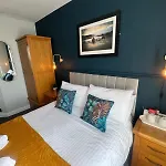 The Rockside 4*