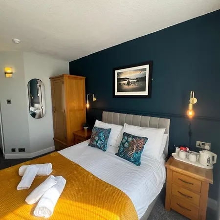The Rockside 4*